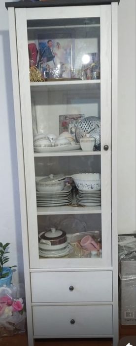 Шкаф киім салатын и ыдыс коятын