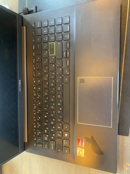Продам ноутбук ASUS VivoBook