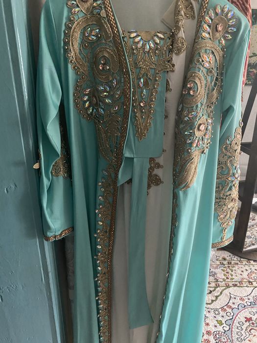 продам платье двойка с поясом