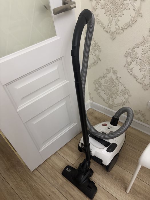 Продам пылесос Artel