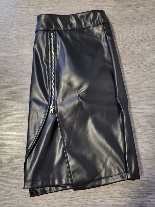 Дамска черна кожа пола Л размер