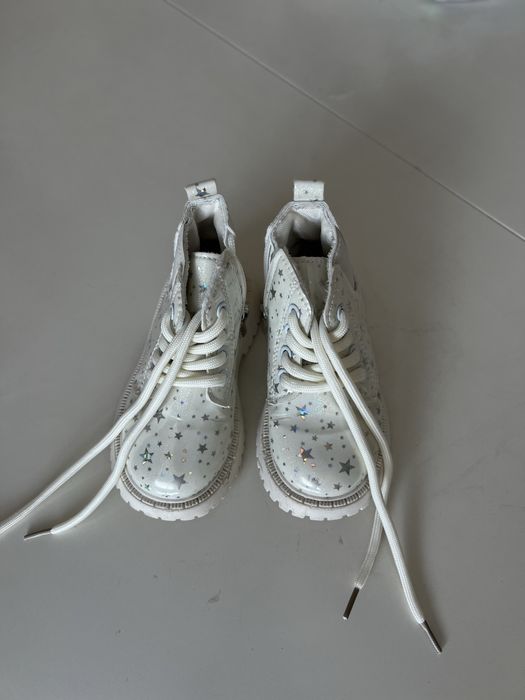 Продам ботиночки 25р