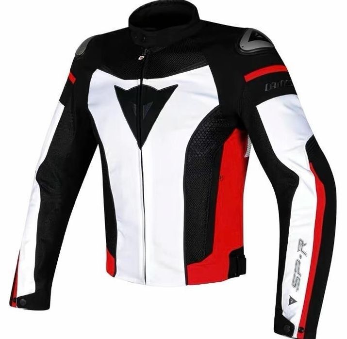 Мото куртки Dainese