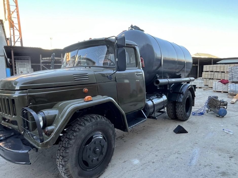 Ассенизатор по городу