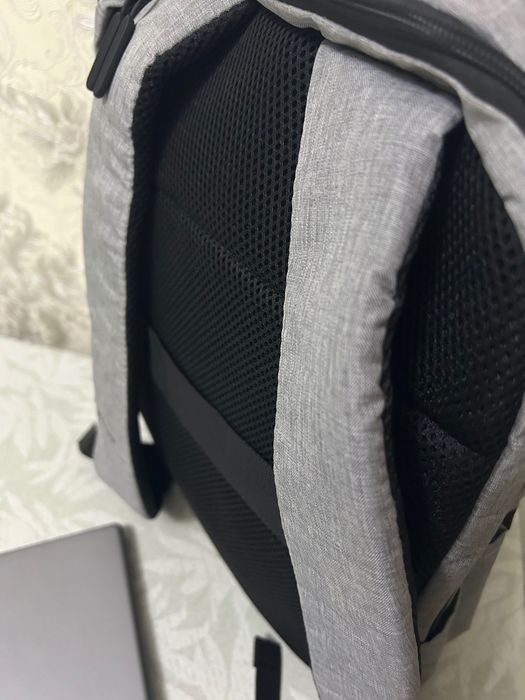 Ноутбук HP, в подарок с оригинальным рюкзаком!!! Всего месяц пользуюсь