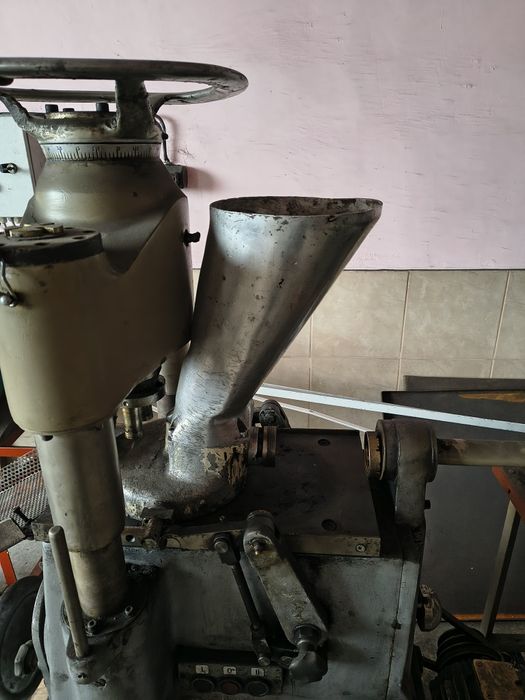 Автоматична таблет преса