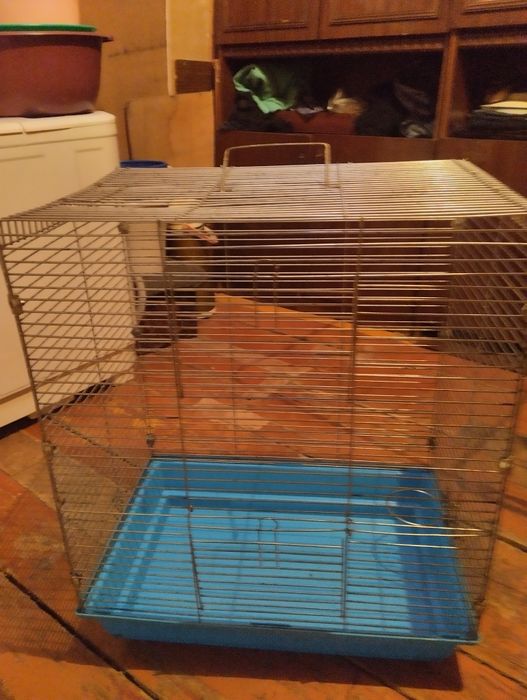 Продам большую клетку