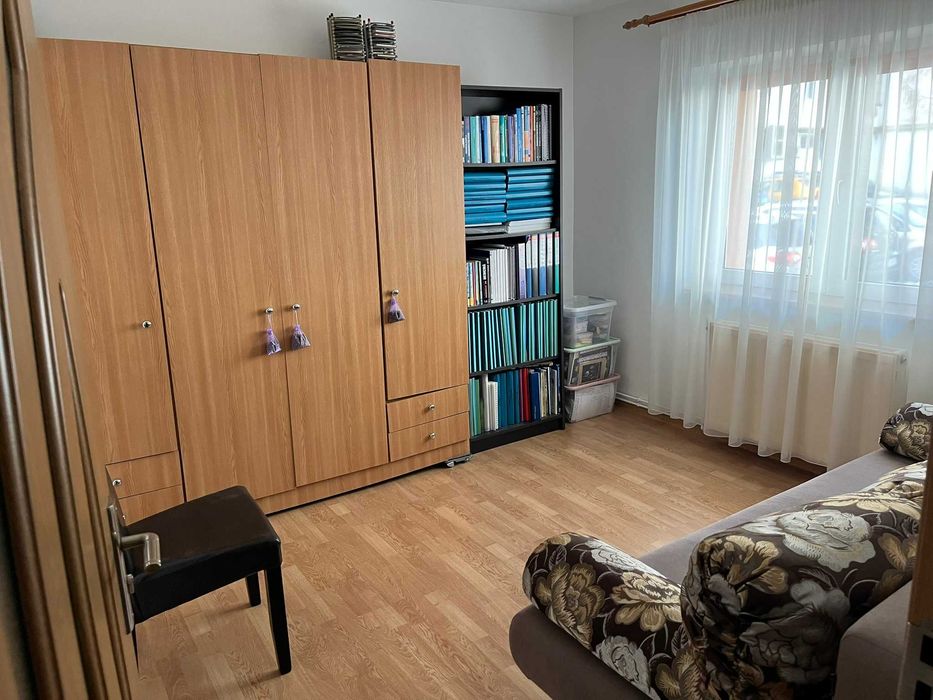 Apartament decomandat 3 camere parter, zona Profi Turnisor