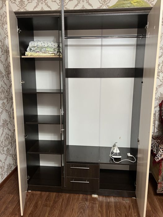 Продам шифонер в отличном состояний