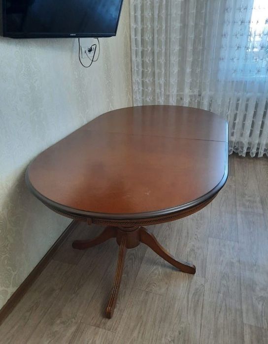 Продам стол в отличном состоянии