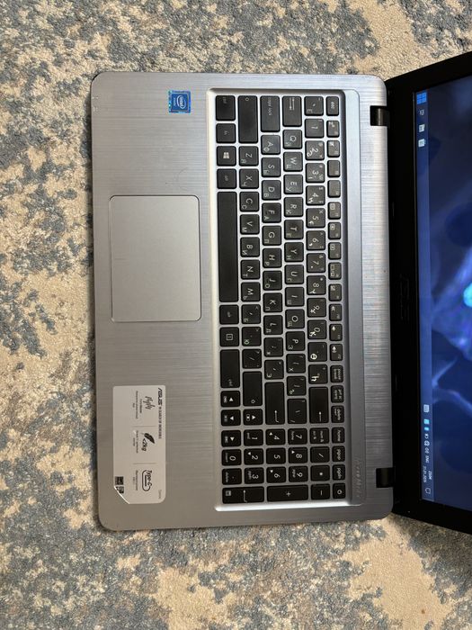 Продам ноутбук asus