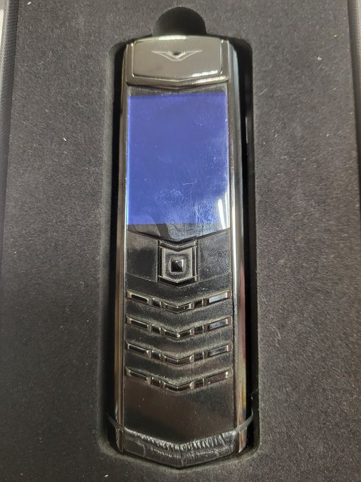 Продам простой телефон vertu