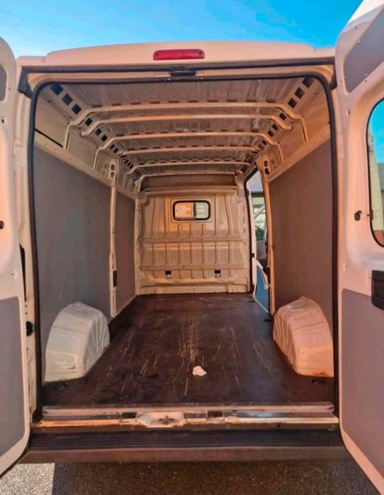 Vând autoutilitară Fiat Ducato 2.3 Diesel (120 CP) - An 2009 - 215.000 km