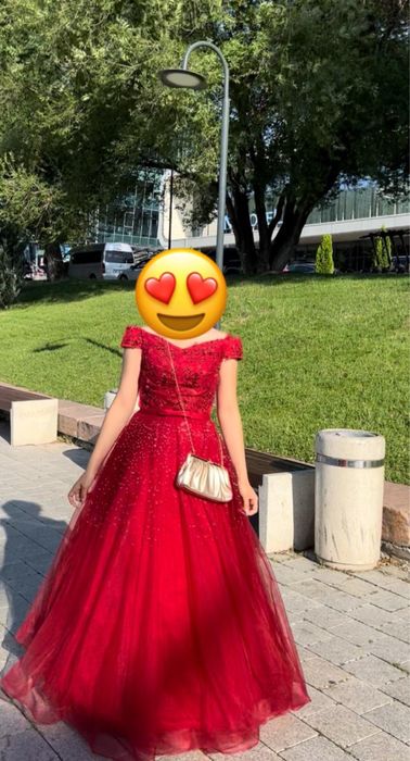 продам платье выпускное