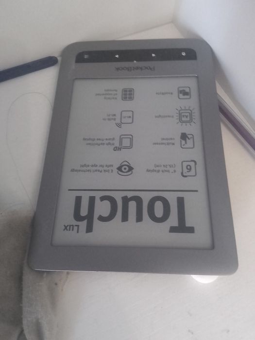PocketBook Touch Lux
