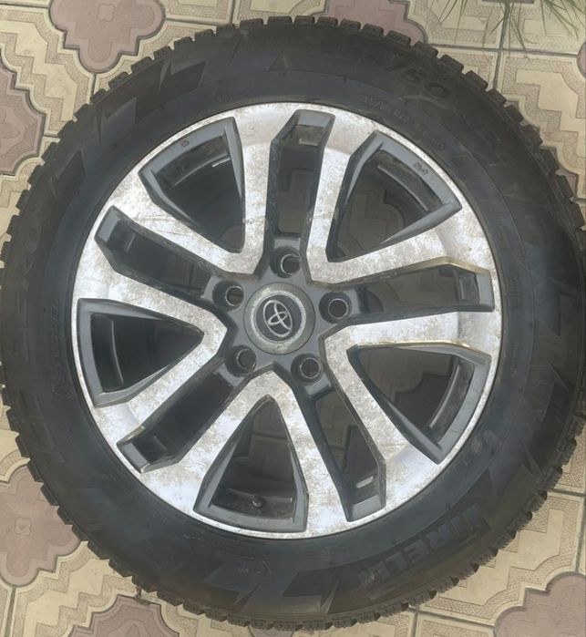 Продам колеса от Тойоты 200