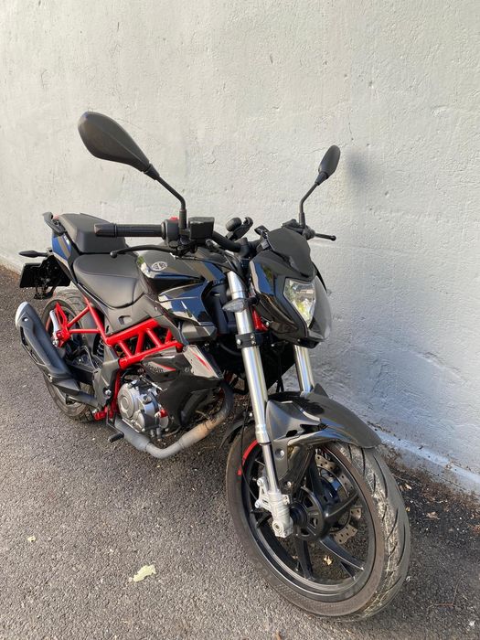 Motocicleta Benelli Bn 125