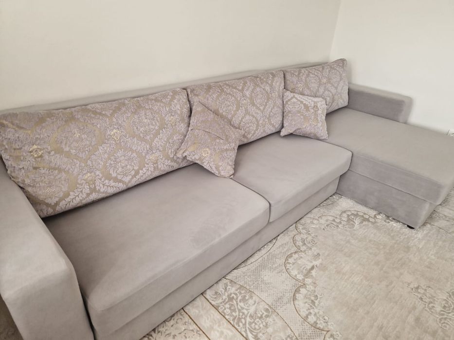 Большой диван для хола