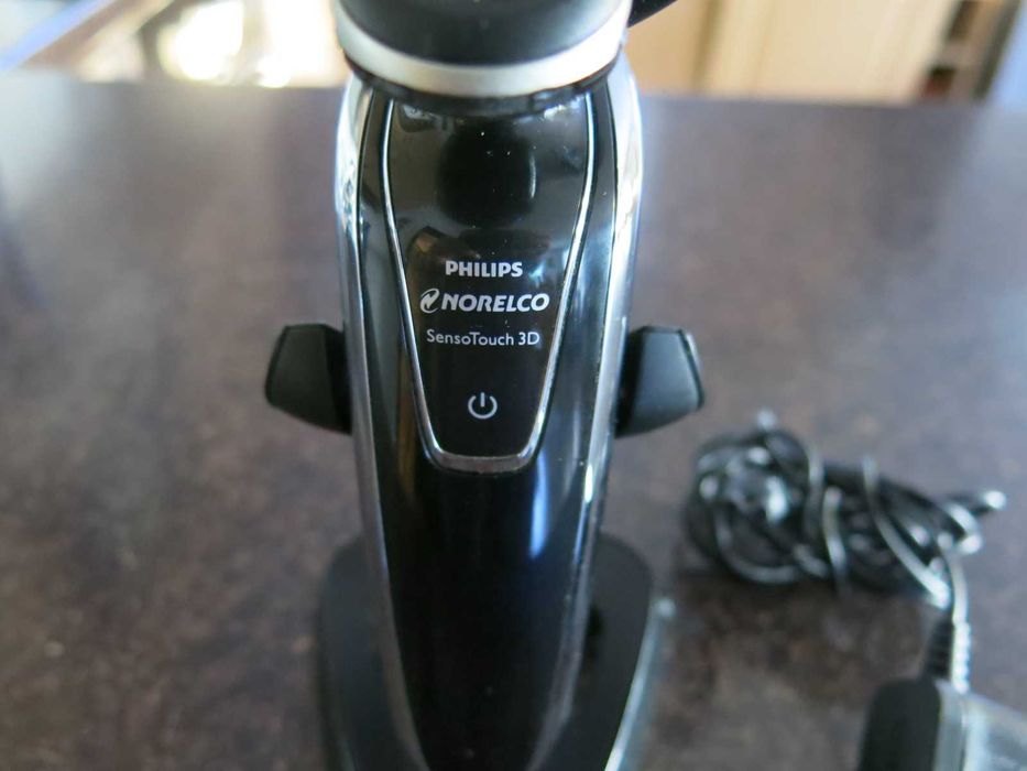 Безжична електрическа самобръсначка Philips Norelco SensoTouch 3D