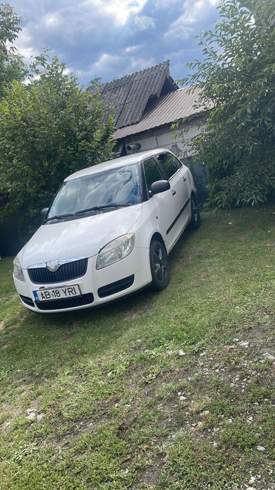 Vând Skoda Fabia
