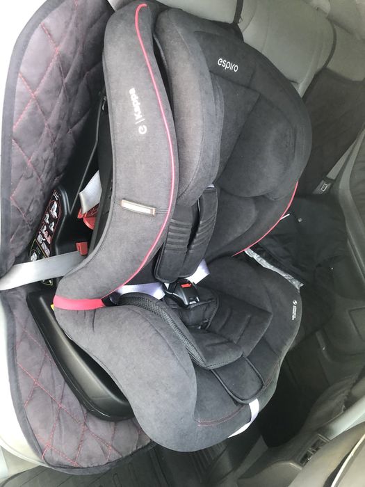Продам авто кресло с 0-4 лет