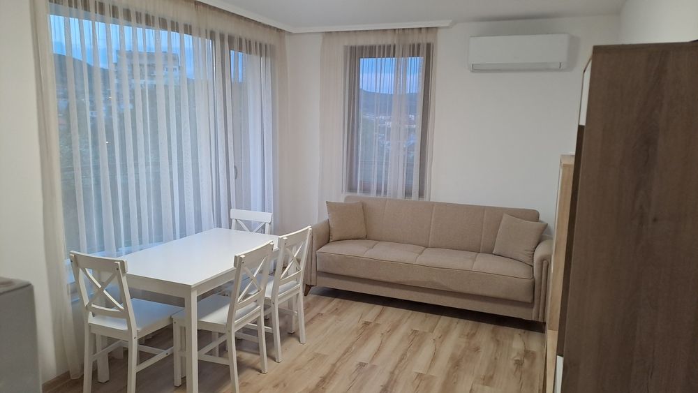 Дава  се. Поднаем  тристаен