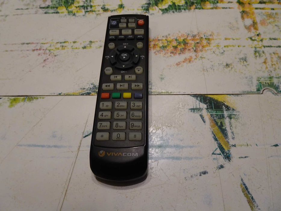 Дистанционни на ВИВАКОМ и БУЛСАТКОМ, работещи, без включени батерии
