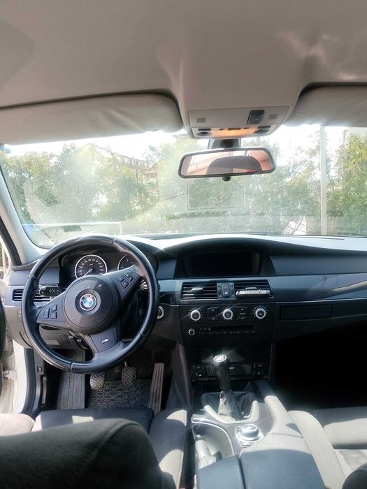 BMW 5 Series 2009 — imagine 3