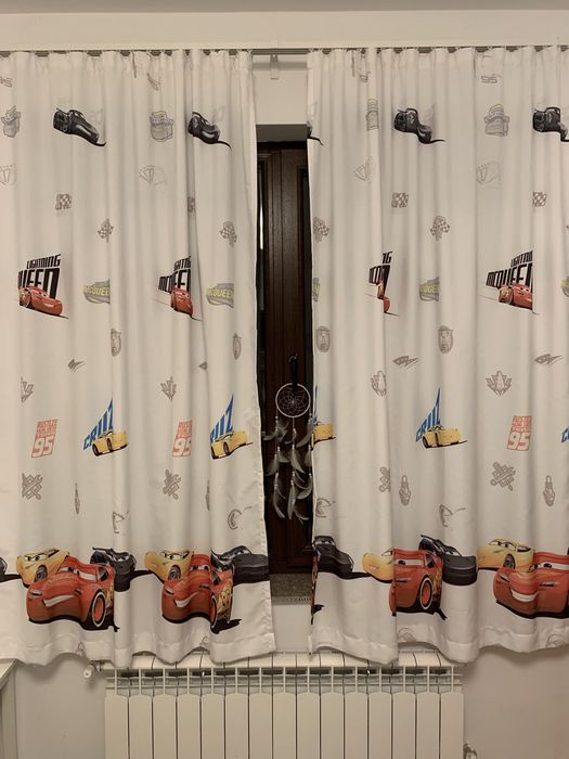 Perdea/draperie cu personaje din Cars