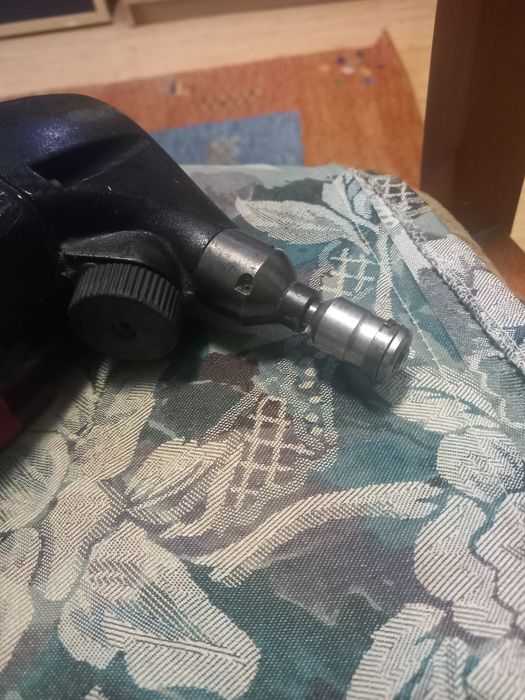 Акумулаторен нагер (ножица за ламарина ) Hilti