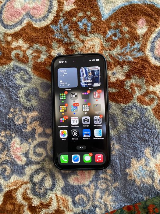 Айфон 16,128 гб,