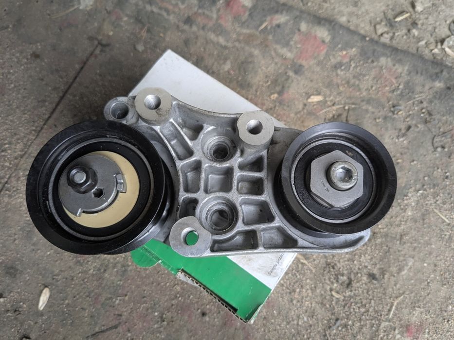 Комплект роликов ГРМ Опель омега Б