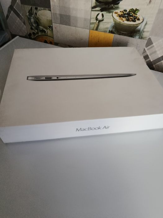 MacBook Air 13-inch память 256гб