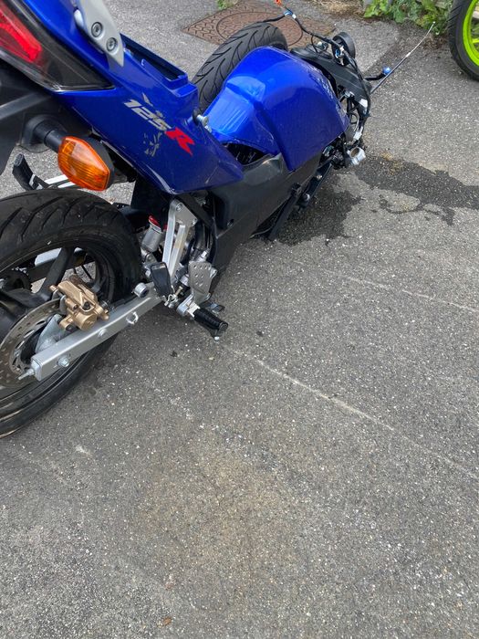 HONDA CBR 125 cc / ХОНДА ЦБР 125 кубика НА ЧАСТИ