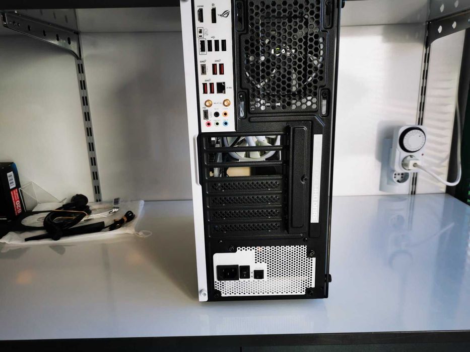 Геймърски компютър PC (ROG Strix Z590/ROG Strix 850W) водно охлаждане