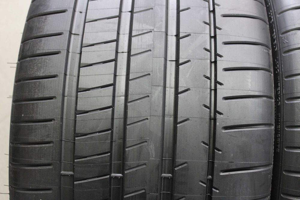 265/35-19 и 295/30-20 Michelin Mercedes GT, SLS