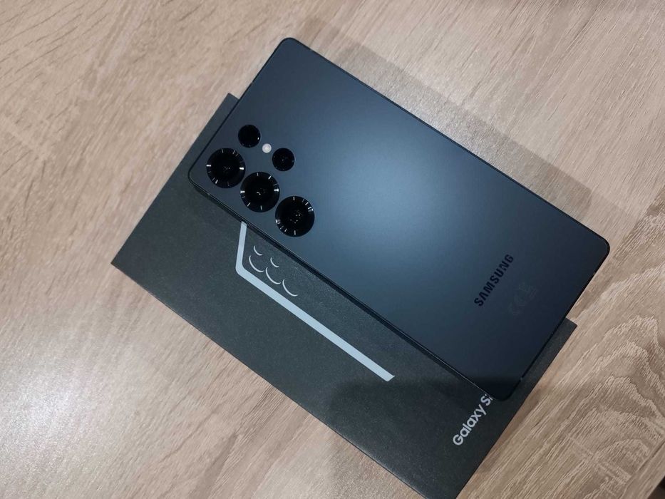 SAMSUNG S25 ULTRA 256 GB почти като нов !