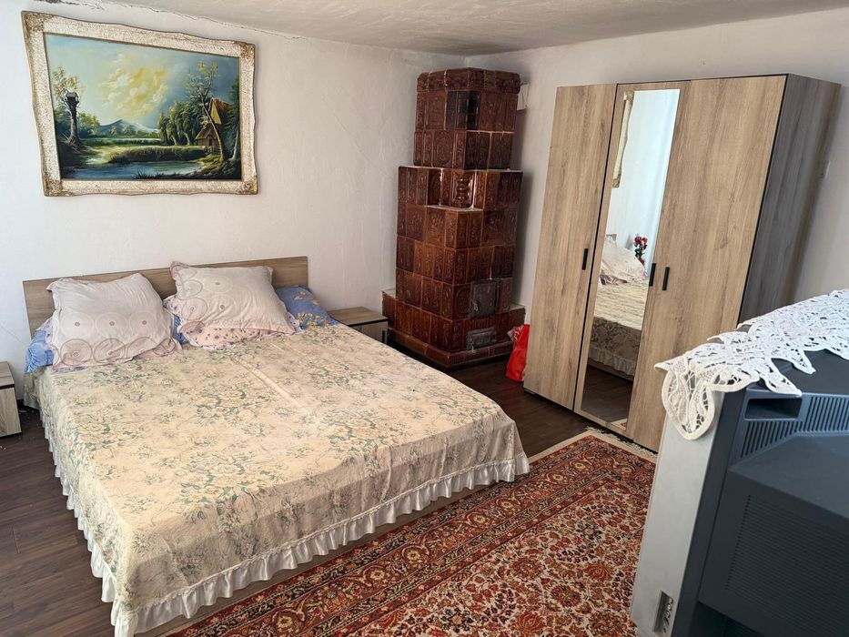 Vand Casa sat Greci comuna Osica de Sus