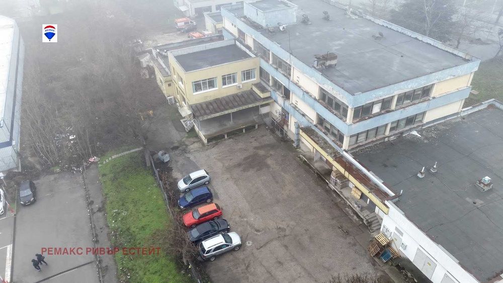 Продава се Промишлена сграда в Русе, Дружба 1 - 368 кв.м за 624 €/кв.м - Снимка #1