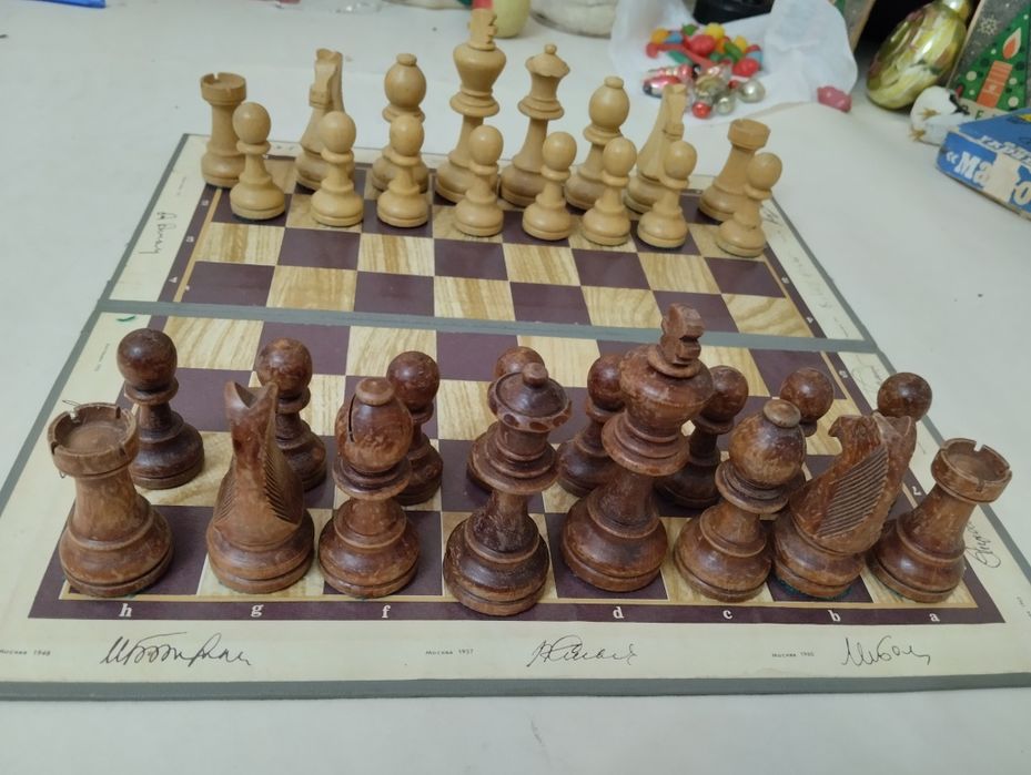 Шахматы продам деревянные