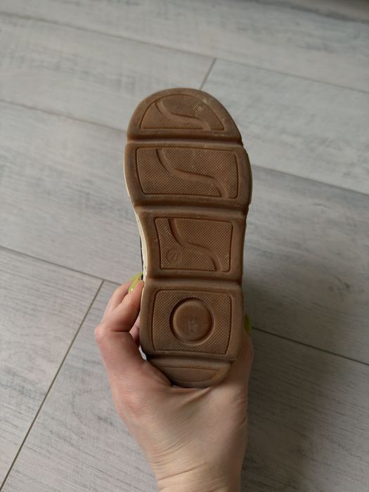 Ботинки демисезонные 27