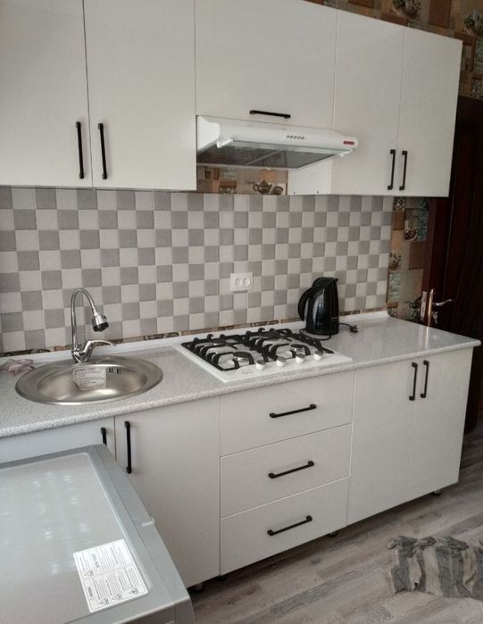 Продается квартира ,Буз базар, Сайрам,Школа дипломатии 1/4/4