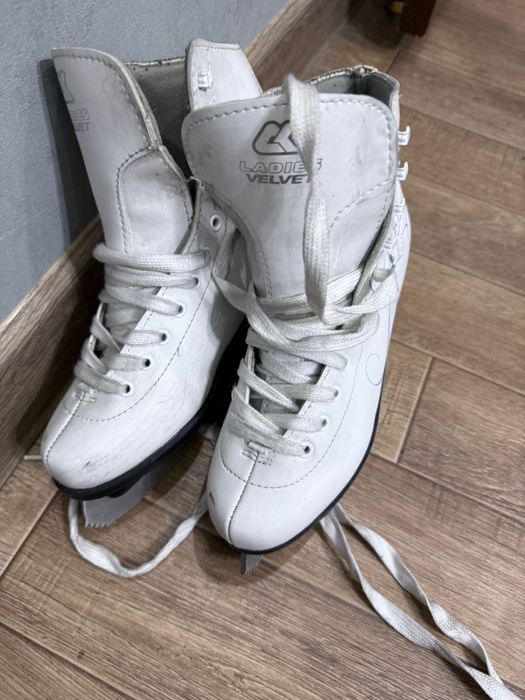 Коньки  39,35 размер