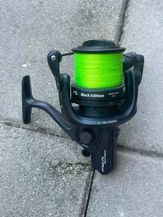 макара Pro Fl Blast Black Editon 8000