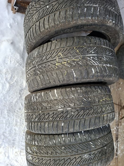 Продам шины. 285/45/20 гудиер