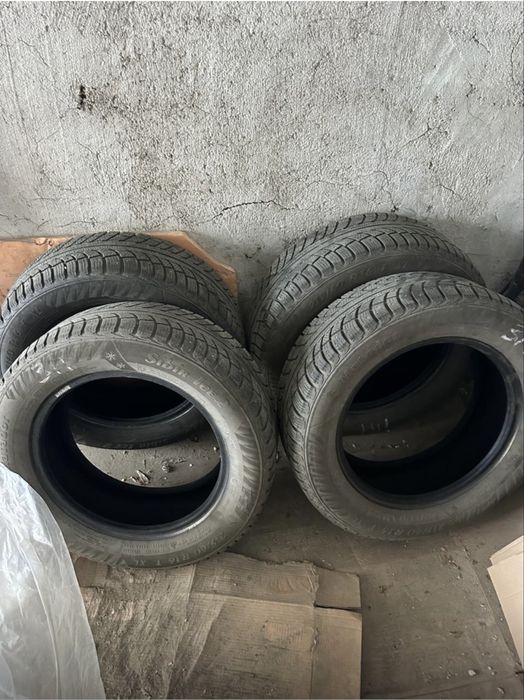 Продам шины в комплекте