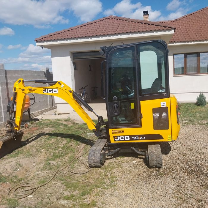 Miniexcavator jcb 2t