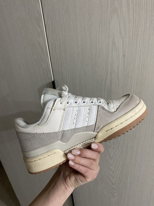кроссовки adidas