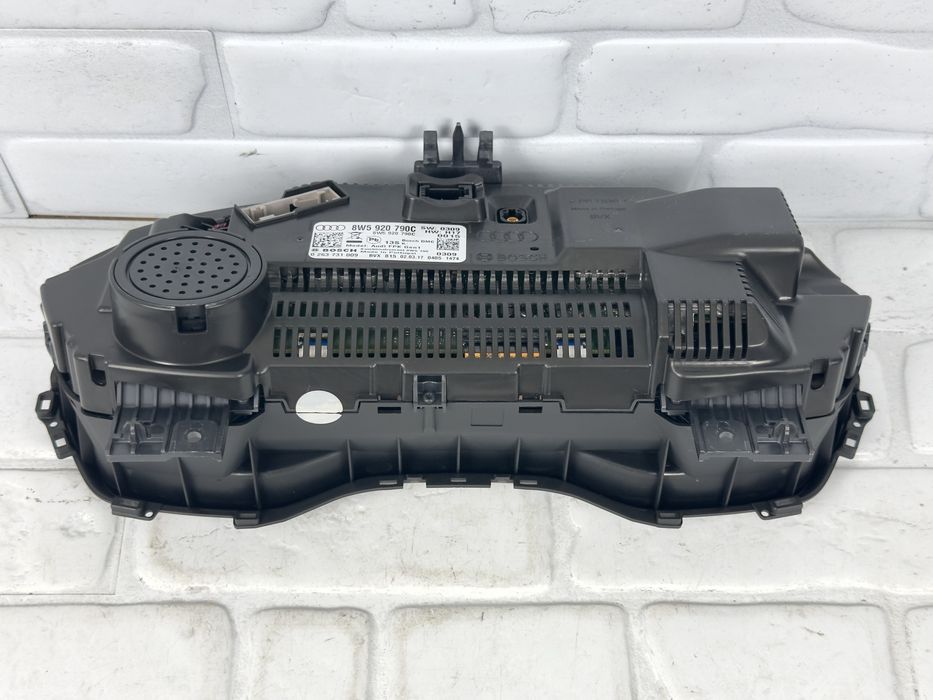 Дигитален километраж AUDI A4 B9 A5 F5 Q5 FY 8W5920790C 8W5920790C