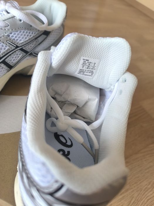 Кроссовки ASICS. Новые
